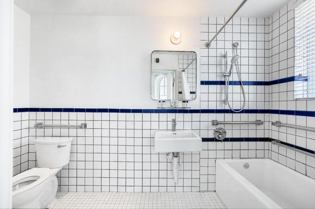 Hotel The Variety By Luxurban 3*